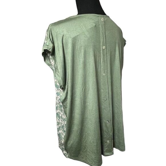 PaperMoon Sage Green Floral Print Button Back Top - Picture 3 of 7